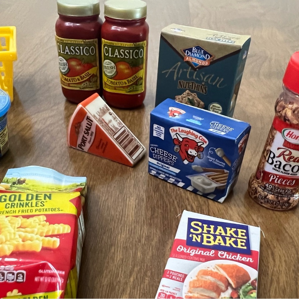 Mini Brands Bundle - Picture 2 of 3
